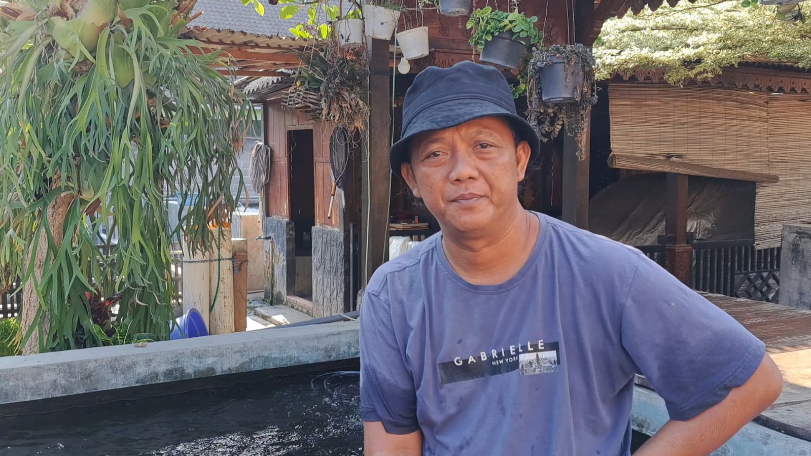 Owner Putra Koi Farm